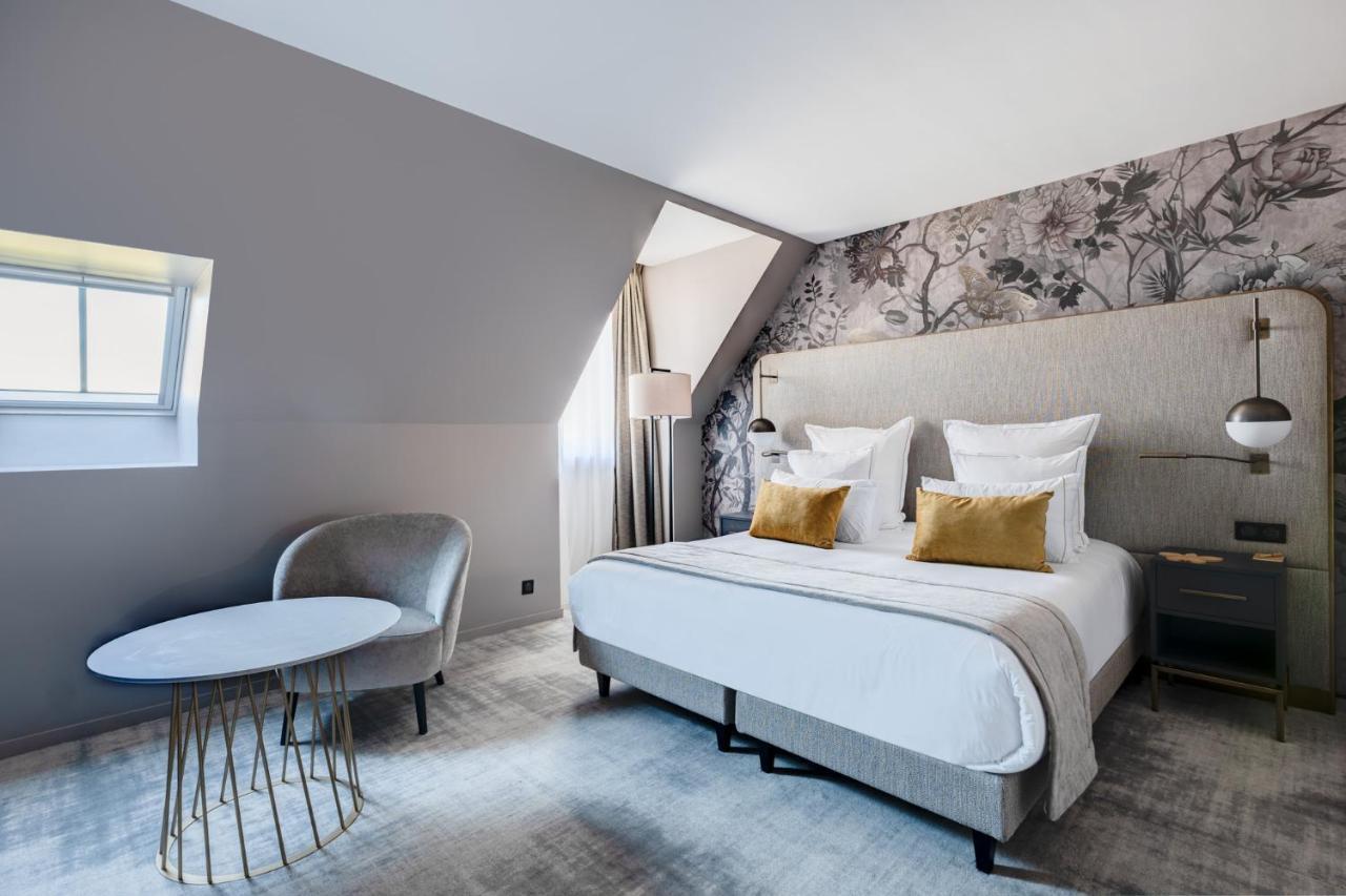Hotel Fleur De Loire Blois Esterno foto