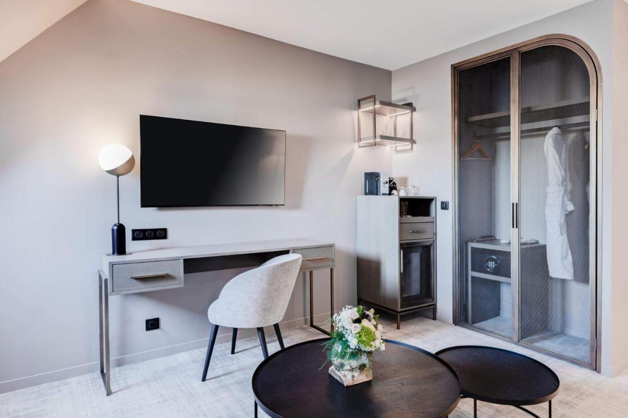 Hotel Fleur De Loire Blois Esterno foto